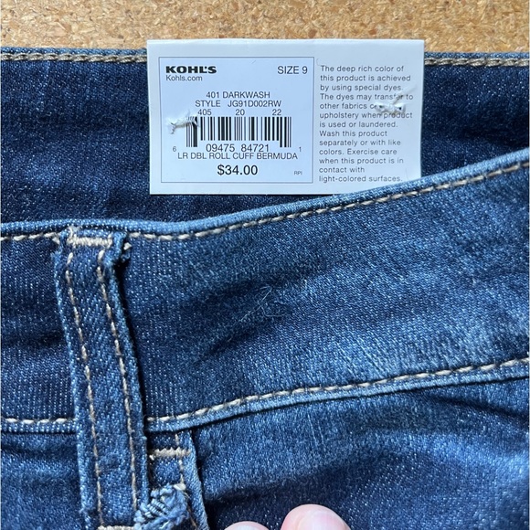 Bermuda Low Rise Jean Shorts - Picture 4 of 6